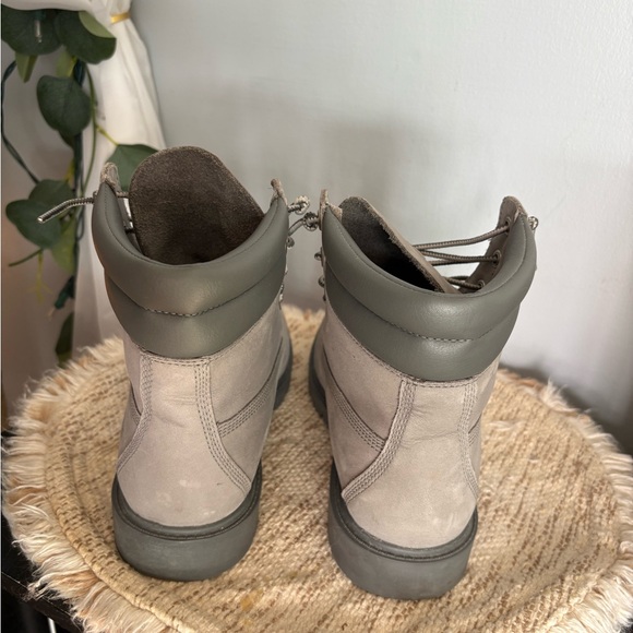 Timberland Light Gray Leather Boots - Picture 3 of 7